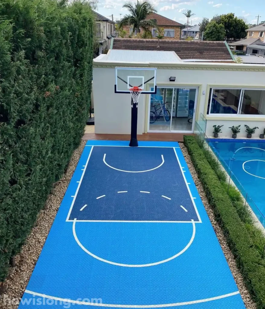 basketball-court-300-feet