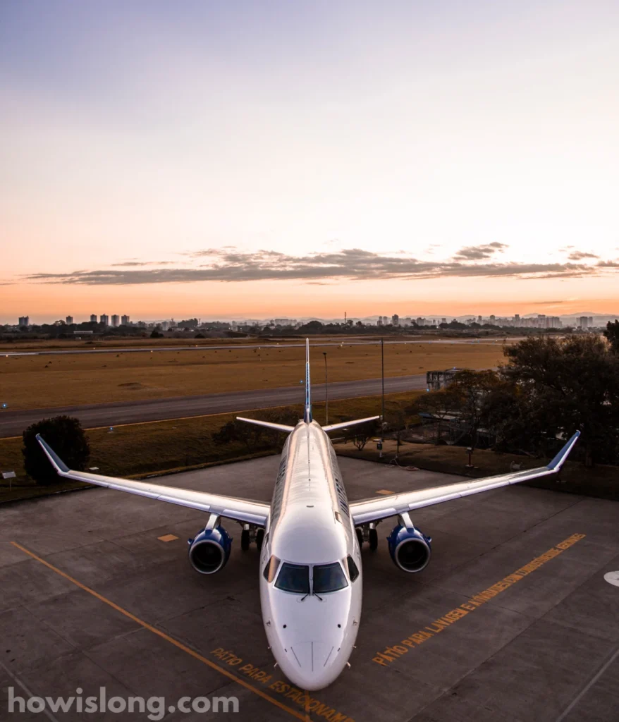 regional-passenger-jet-80-feet