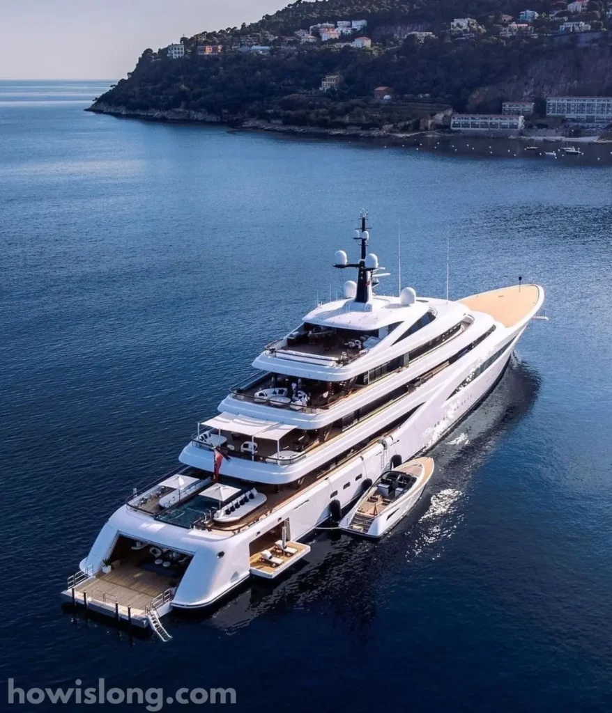 yacht-300-feet